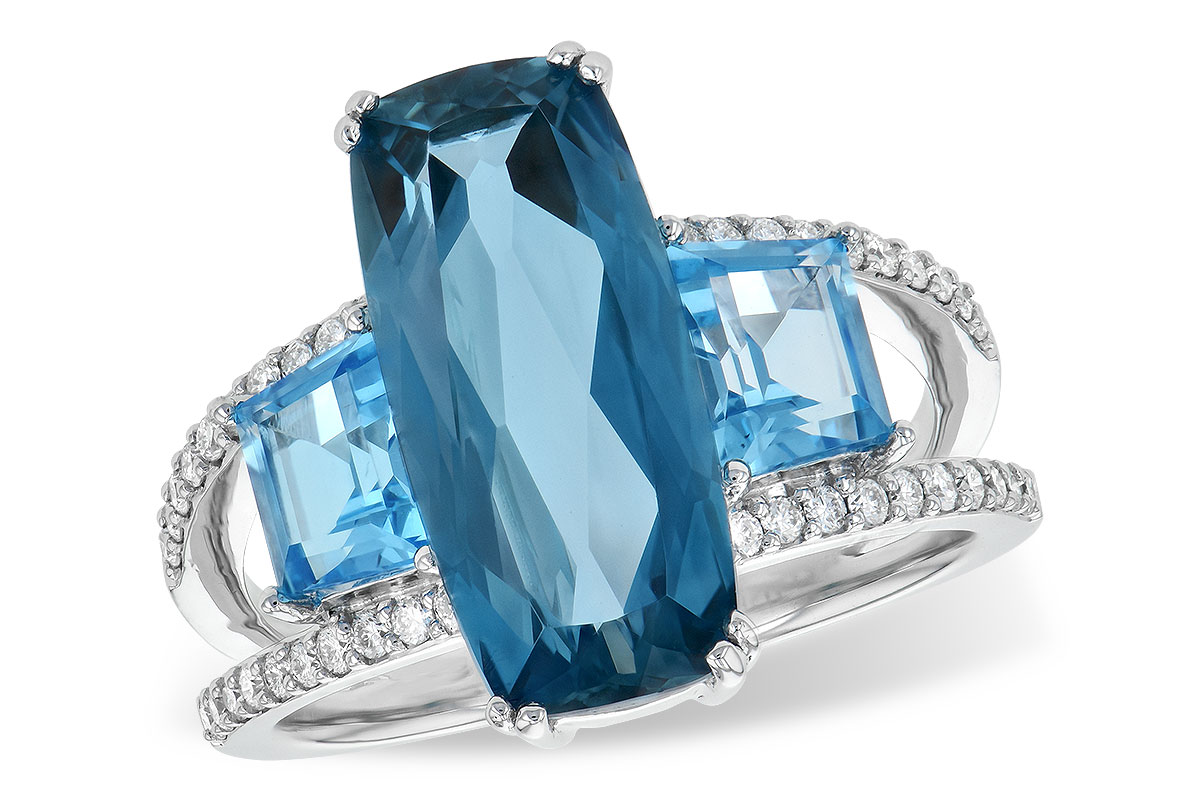 B199-33587: LDS RG 6.40 TW BLUE TOPAZ 6.67 TGW