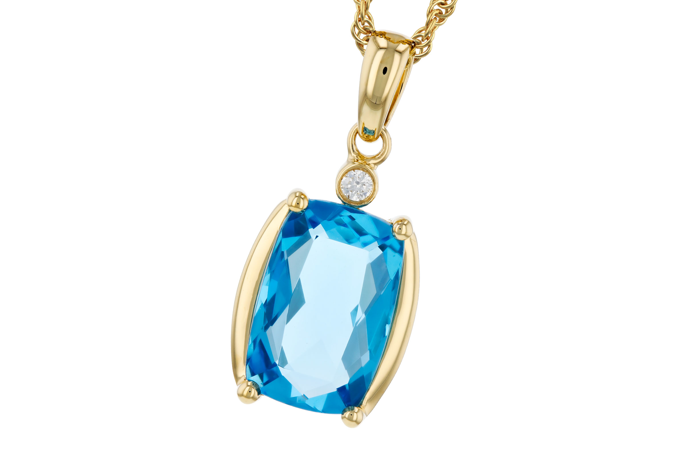 B284-75378: NECKLACE 2.88 BLUE TOPAZ 2.90 TGW (11x7MM BT)