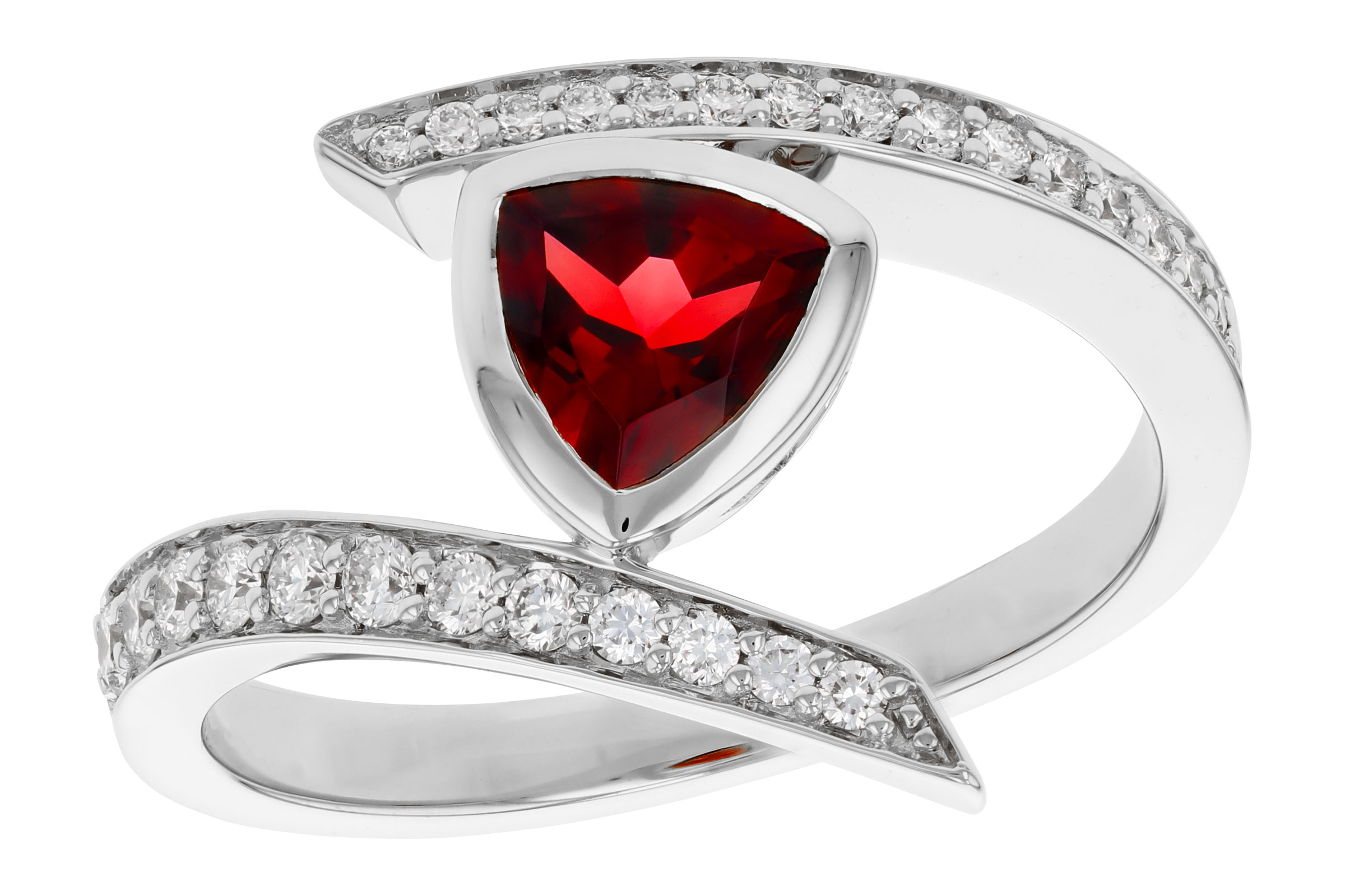 C284-76323: LDS RG .84 GARNET 1.08 TGW (6MM GAR)