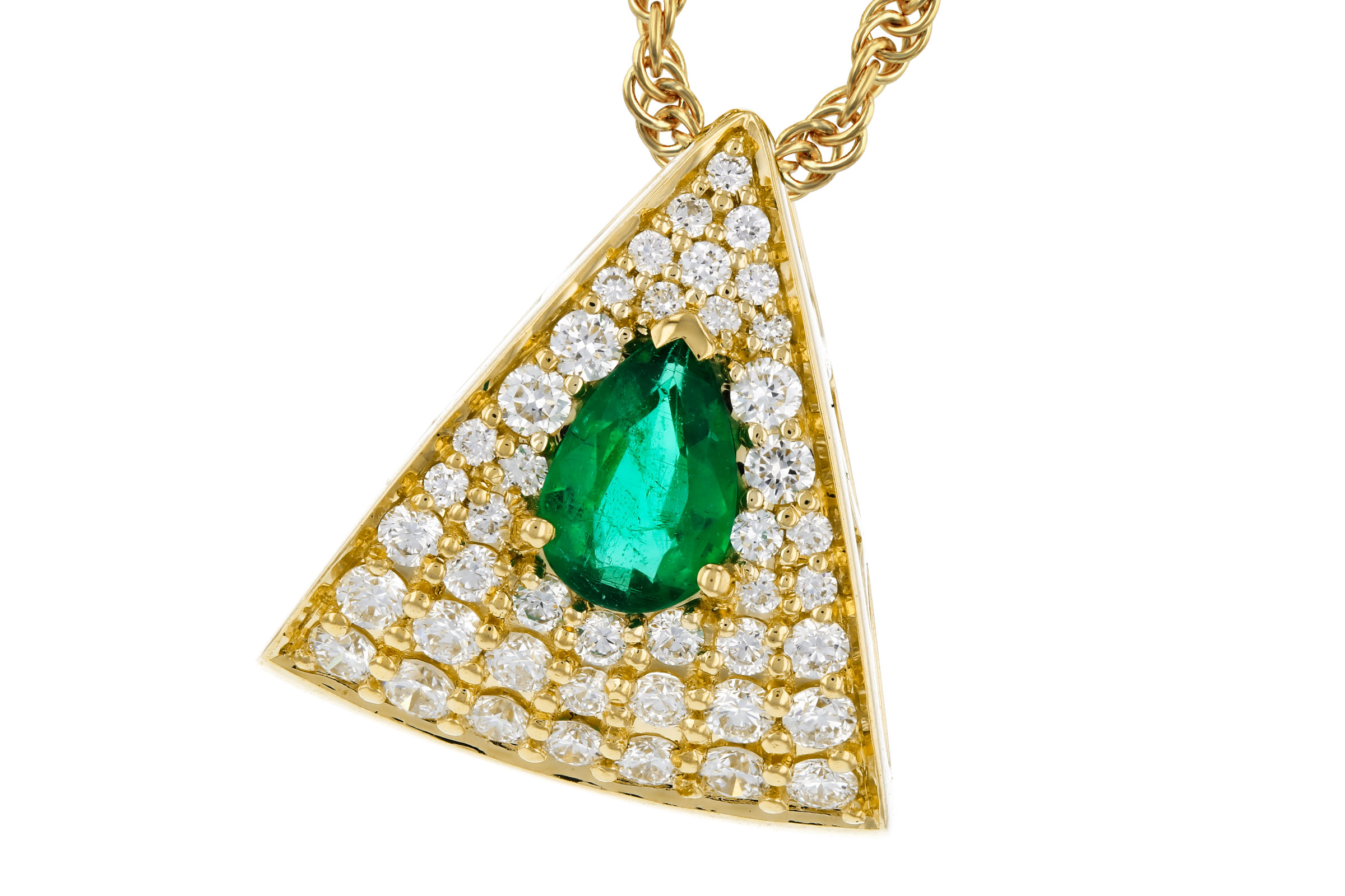 F284-75432: NECKLACE .26 EMERALD .60 TGW (6x4MM EM)
