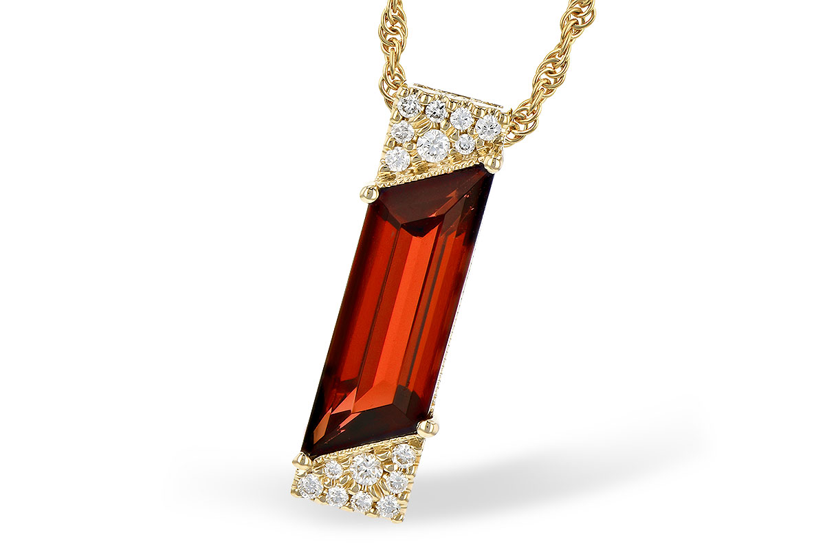 G282-04486: NECK 2.16 GARNET 2.25 TGW