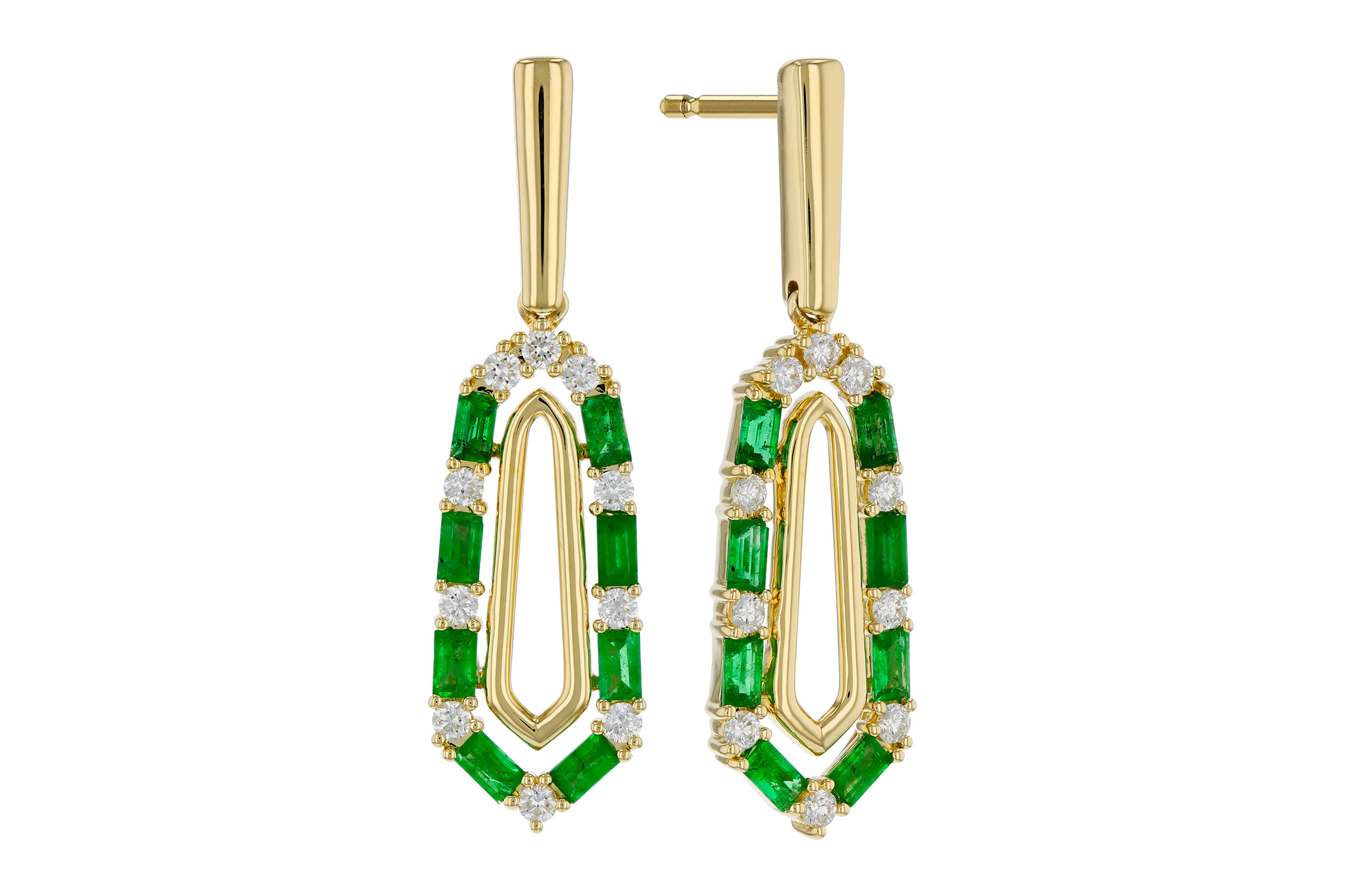 G284-76323: EARR .74 TW EMERALD 1.02 TGW