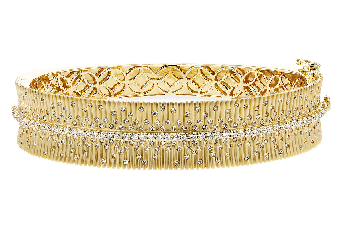 L193-82695: BANGLE BRACELET 1.94 TW (63X54MM)