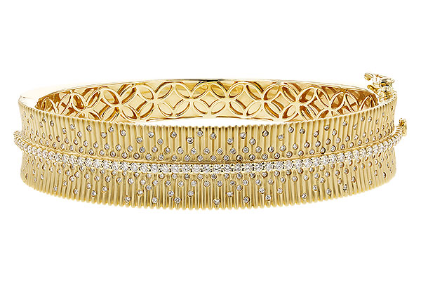 L193-82695: BANGLE BRACELET 1.94 TW (54x63 MM)