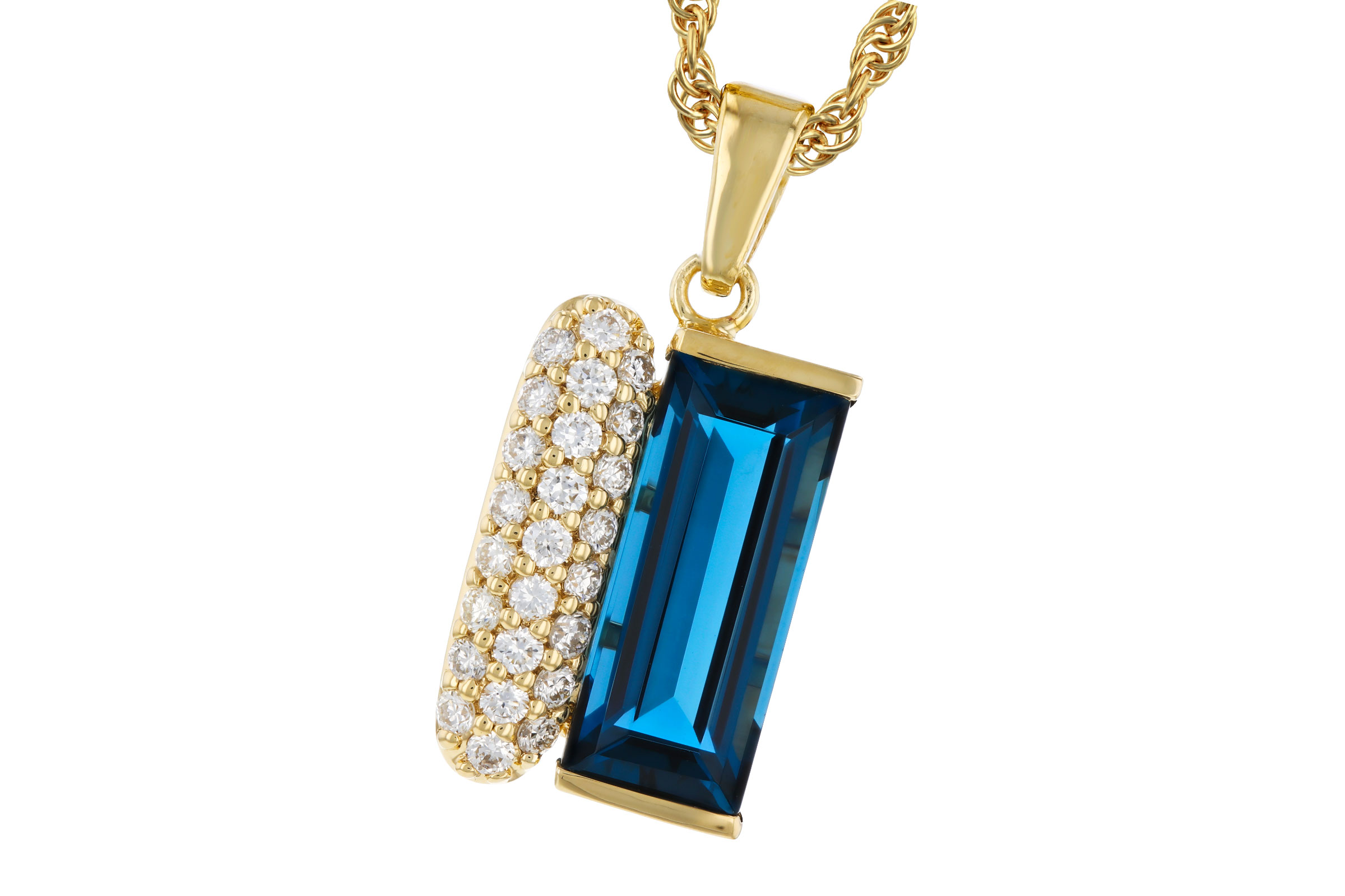 L284-75395: NECK 2.67 LONDON BLUE TOPAZ 2.92 TGW (12x5MM BT)