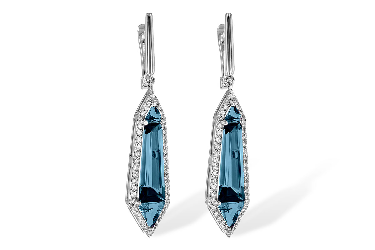 M199-30831: EARR 5.25 LONDON BLUE TOPAZ 5.67 TGW